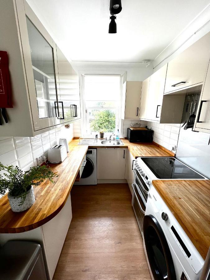 Ferienwohnung Modern 2-Bed Flat In Town Centre Oban Exterior foto